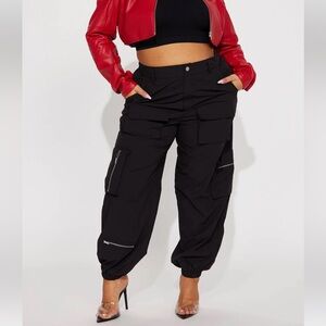 Fashion Nova - Cargo Pants - Black